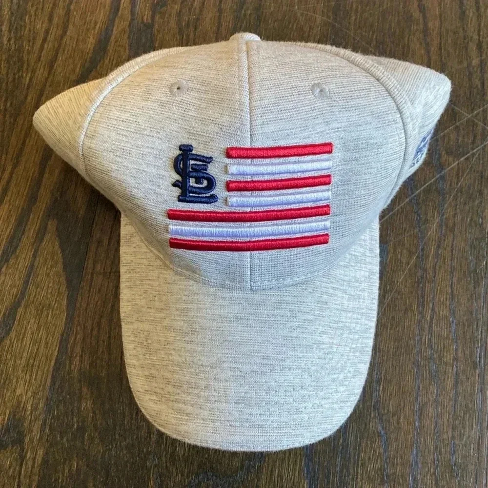 St. Louis Cardinals Baseball Cap - Picture 1 of 3